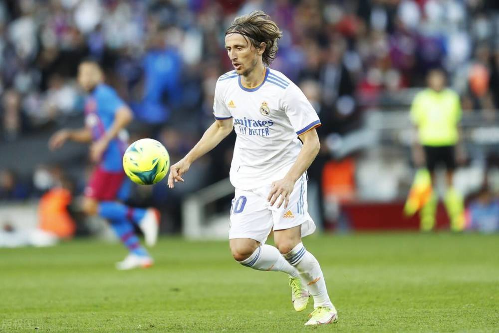 斯内德：德荷球星出国踢球有适应问题，维尔茨需加速证明自己