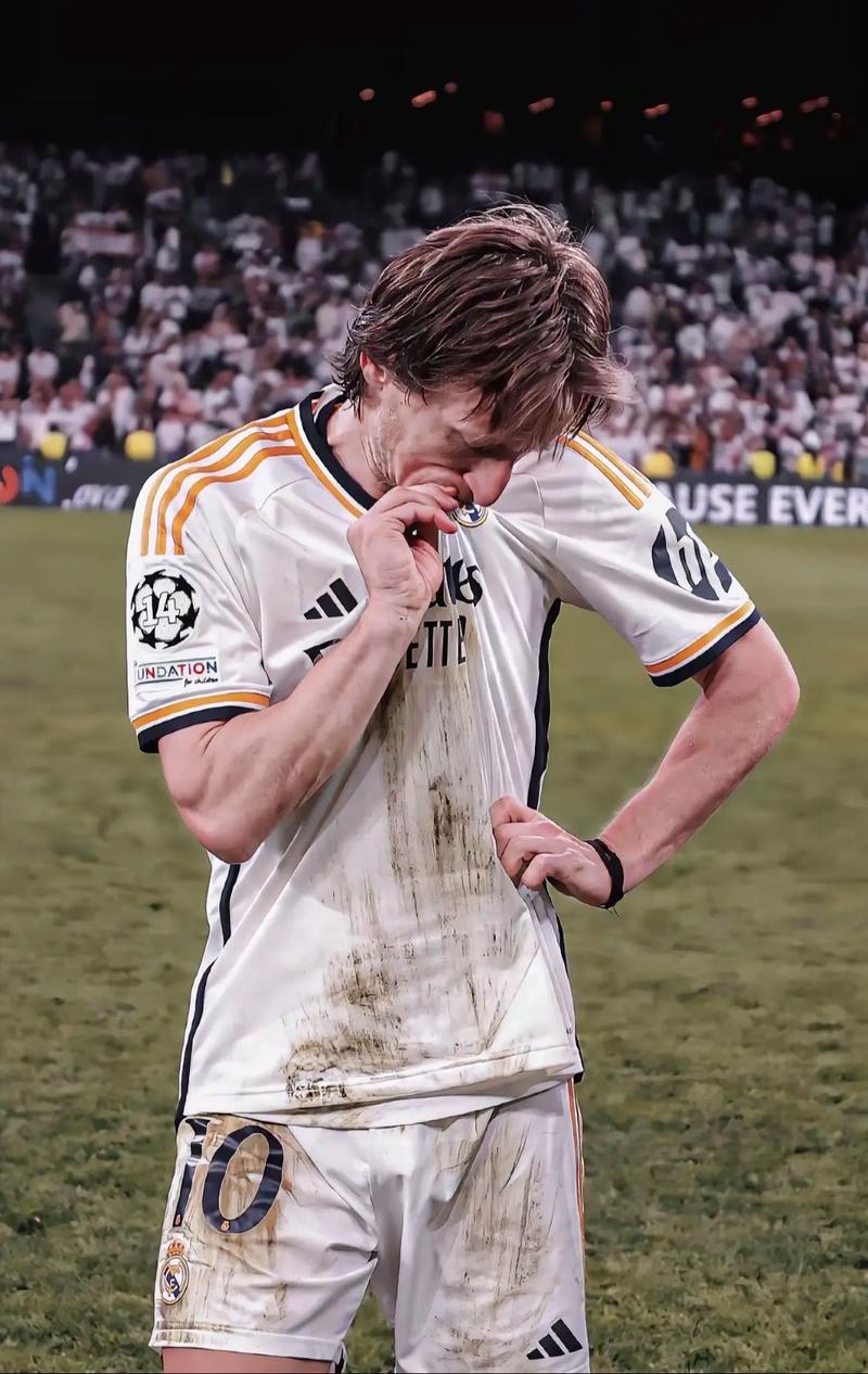 居功至伟！福克斯怒砍31分5篮板5助攻，下半场22分